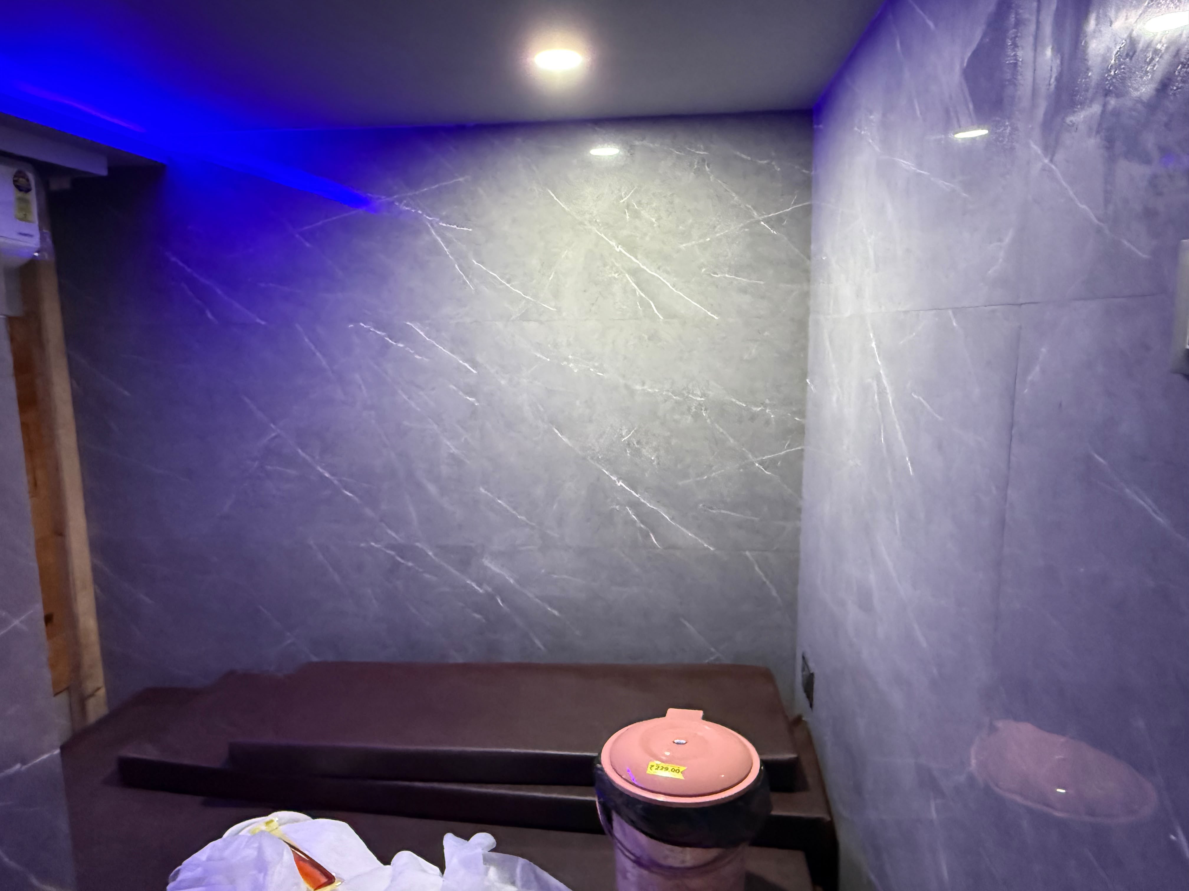 Honey 6 Spa Gallery Image 3